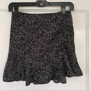 Abercrombie & Fitch Ruffle Hem Ruched Skort